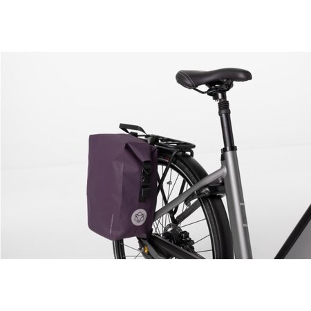 AGU Enkele fietstas Clean Shelter Medium 17L Purple Velvet CG  - Waterdicht