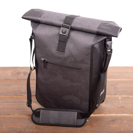 Beck Enkele fietstas Base Zwart/Rood 18L