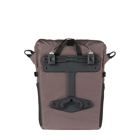 Basil Enkele Fietstas Move MIK Studs 15L Bruin