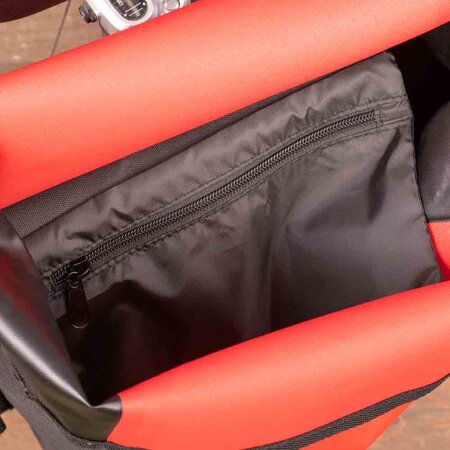 AGU Enkele fietstas Shelter Clean Medium 32L Rood  CG - Set van twee tassen