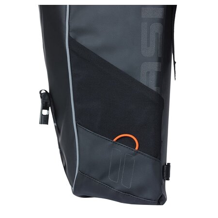 Basil Dubbele Fietstas Miles Tarpaulin MIK 2.0 34L Zwart/oranje