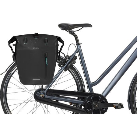 Basil Enkele Fietstas Rivo Tarpaulin L MIK Hooks 25-31L Zwart - Waterdicht