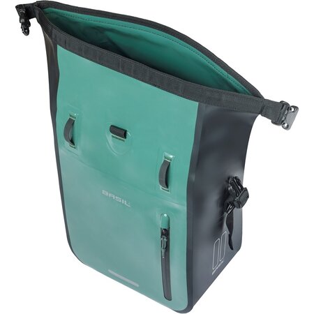 Basil Enkele Fietstas Rivo Tarpaulin M MIK Hooks 12-15L Zilvergroen/Zwart - Waterdicht