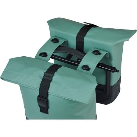 Basil Dubbele Fietstas Cove MIK 2.0 28-32L Zilvergroen/Zwart