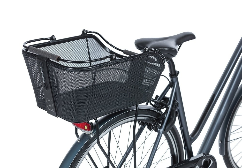 Deze fietsmand voor achterop heeft een led strip