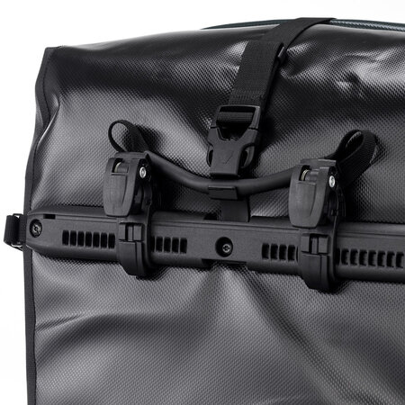 Ortlieb Back-Roller XL QL 2.2 70L Rood/Zwart - Set van twee tassen