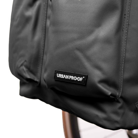 Urban Proof Enkele fietstas en rugtas Rolltop Backpack Recycled 20L Zwart