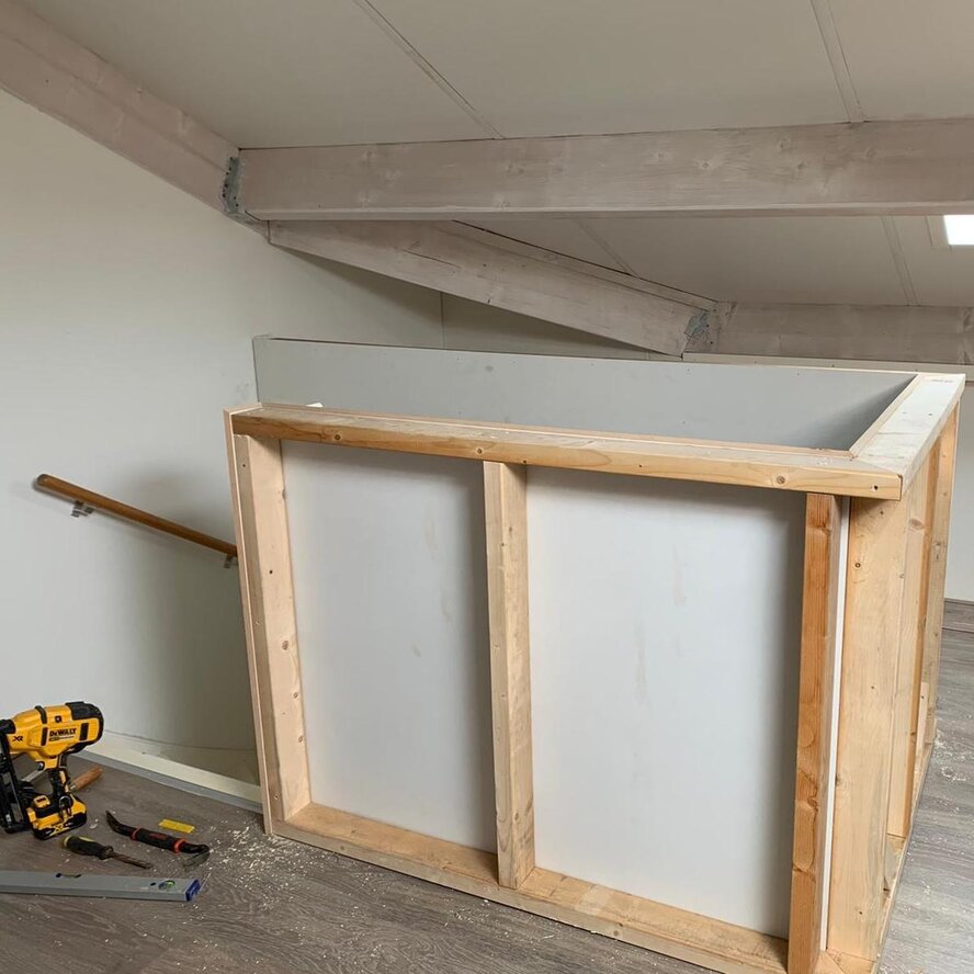 Vuren balk - 70x120 mm - geschaafd - balk voor binnen - vurenhout KD 18-20% Vuren balk - 70x120 mm - geschaafd - balk voor binnen - vurenhout KD 18-20%