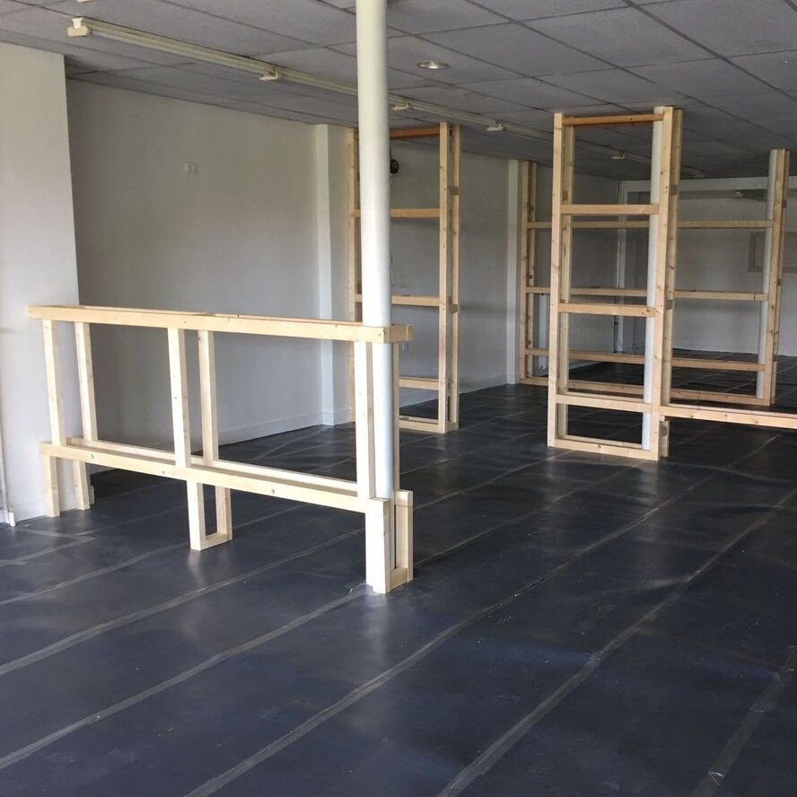 Vuren balk - 44x170 mm - geschaafd - balk voor binnen - vurenhout KD 18-20% Vuren balk - 44x170 mm - geschaafd - balk voor binnen - vurenhout KD 18-20%