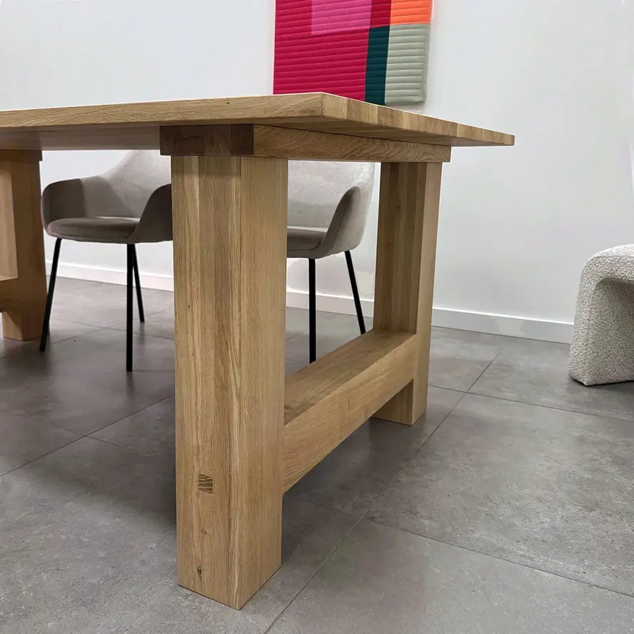 Eiken H-poot SET (2 stuks) 12x12 cm - 72 cm hoog - 88 cm breed - Rustiek licht geborsteld - H-tafelpoot 12% KD Europees eikenhout Eiken H-poot SET (2 stuks) 12x12 cm - 72 cm hoog - 88 cm breed - Rustiek licht geborsteld - H-tafelpoot 12% KD Europees eikenhout