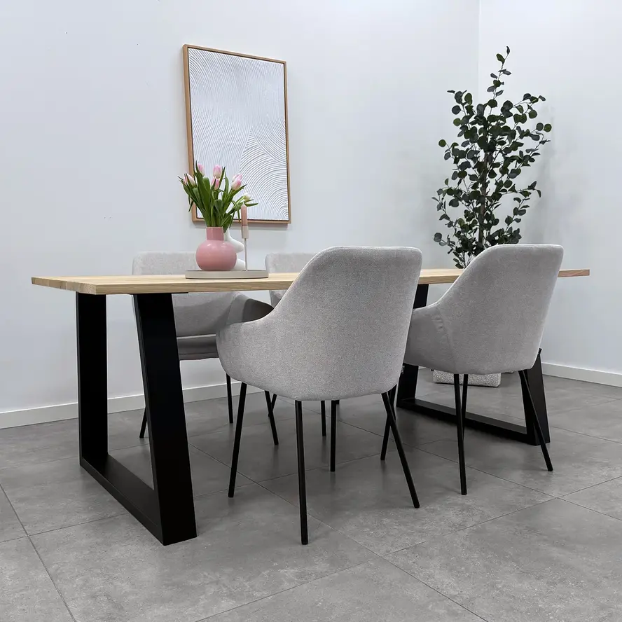 Zwarte trapezium poten (set) - staal / ijzer - 4x10 cm - hoogte: 72 cm - breedte (montageplaat): 78 cm - breedte (onderzijde): 95 cm - tafelpoot metaal zwart gecoat Zwarte trapezium poten (set) - staal / ijzer - 4x10 cm - hoogte: 72 cm - breedte (montageplaat): 78 cm - breedte (onderzijde): 95 cm - tafelpoot metaal zwart gecoat