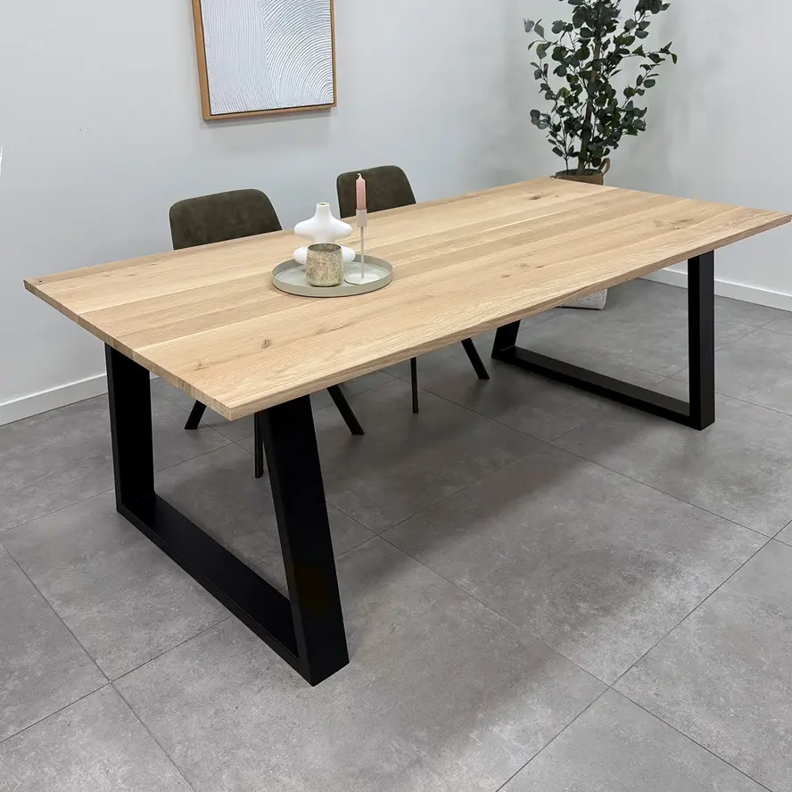 Zwarte trapezium poten (set) - staal / ijzer - 4x10 cm - hoogte: 72 cm - breedte (montageplaat): 78 cm - breedte (onderzijde): 95 cm - tafelpoot metaal zwart gecoat Zwarte trapezium poten (set) - staal / ijzer - 4x10 cm - hoogte: 72 cm - breedte (montageplaat): 78 cm - breedte (onderzijde): 95 cm - tafelpoot metaal zwart gecoat