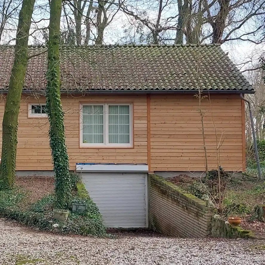 Douglas plank - 28x140 mm - geschaafd - plank voor buiten - douglashout KD 18-20% Douglas plank - 28x140 mm - geschaafd - plank voor buiten - douglashout KD 18-20%