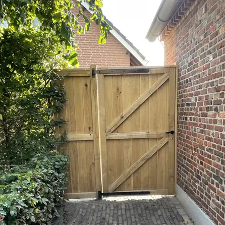 Eiken balk - 40x140 mm - geschaafd - balk voor buiten - eikenhout AD 20-25% Eiken balk - 40x140 mm - geschaafd - balk voor buiten - eikenhout AD 20-25%