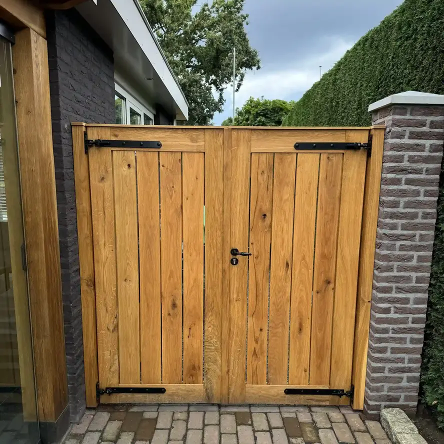 Eiken balk - 40x140 mm - geschaafd - balk voor buiten - eikenhout AD 20-25% Eiken balk - 40x140 mm - geschaafd - balk voor buiten - eikenhout AD 20-25%