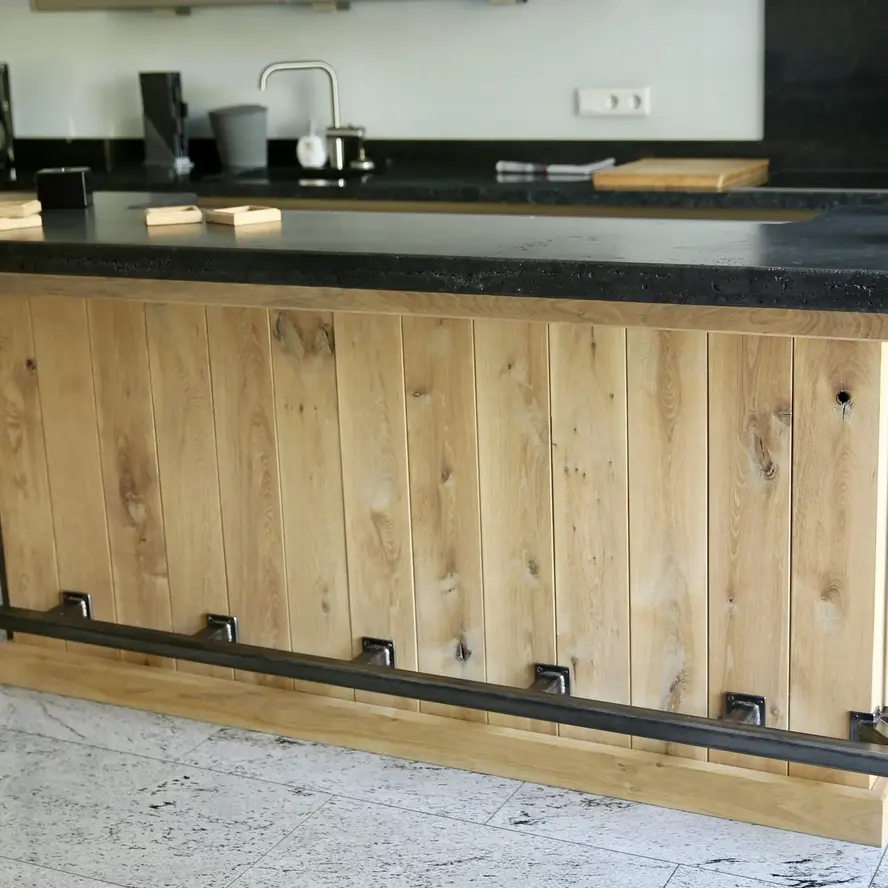 Eiken plank - 21x140 mm - geschaafd - plank voor binnen / beschut buiten - eikenhout KD 8-12% Eiken plank - 21x140 mm - geschaafd - plank voor binnen / beschut buiten - eikenhout KD 8-12%