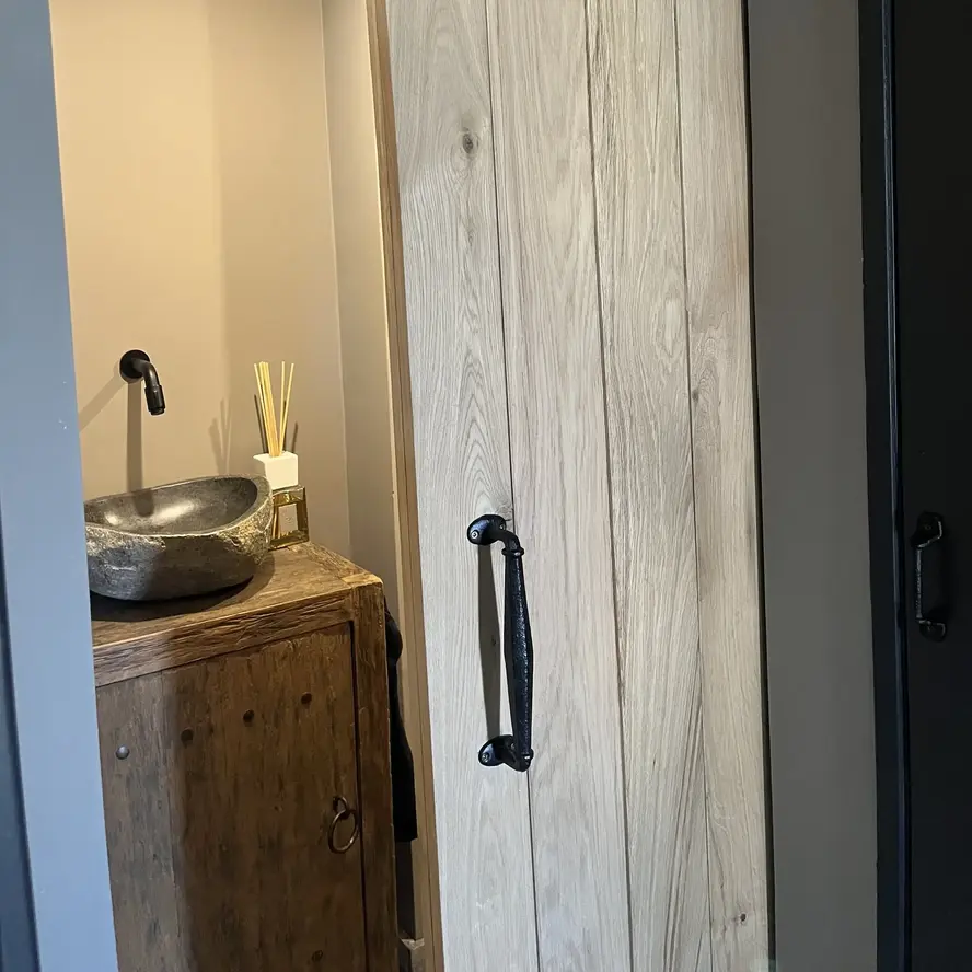 Eiken vellingdeel - 21x140 mm - geschaafd - mes en groef plank - eikenhout KD 8-12% Eiken vellingdeel - 21x140 mm - geschaafd - mes en groef plank - eikenhout KD 8-12%