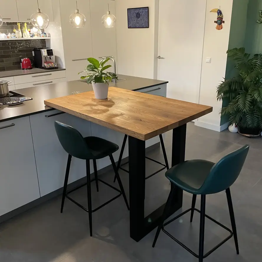 Eiken (horeca) tafelblad - diverse (kleinere) afmetingen - rustiek eikenhout - 4 cm dik (1 laag massief) - 8-12% KD - voor binnen Eiken (horeca) tafelblad - diverse (kleinere) afmetingen - rustiek eikenhout - 4 cm dik (1 laag massief) - 8-12% KD - voor binnen