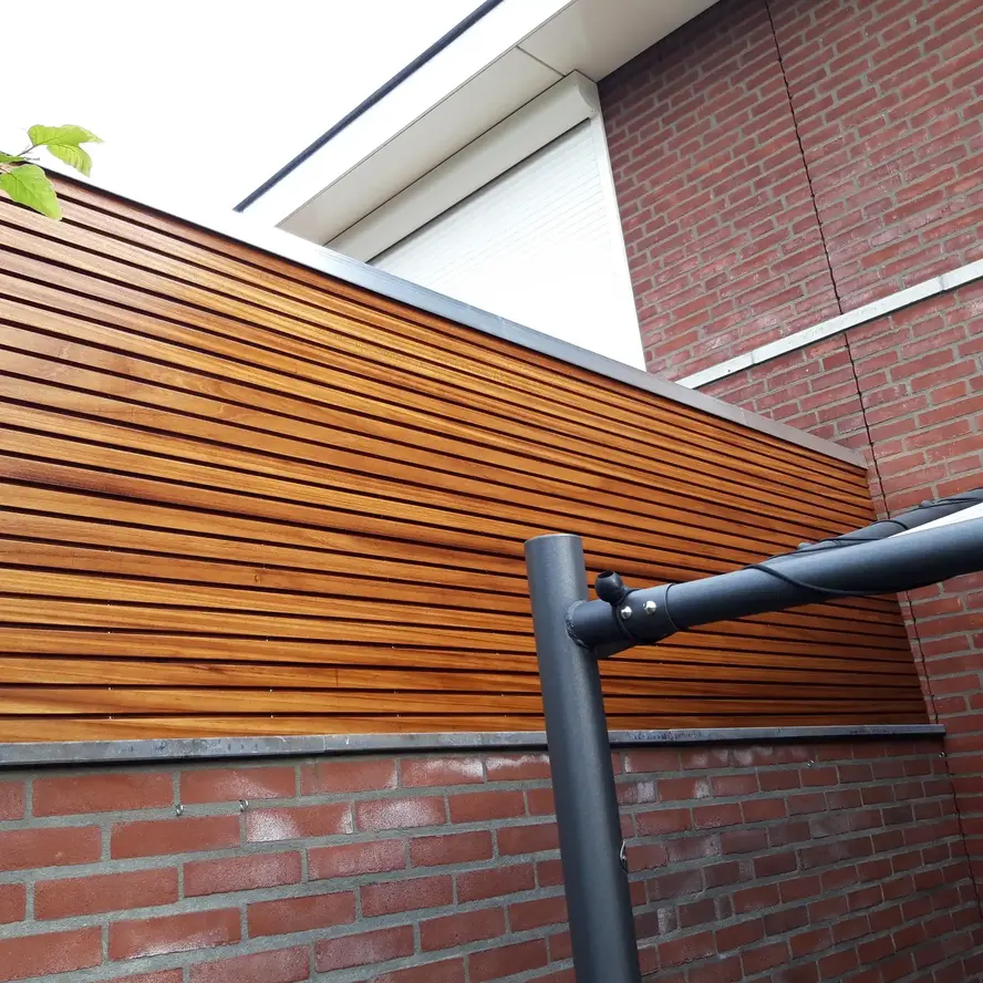 Thermo ayous Deens rabat - 21x125 mm - geschaafd - deensrabat - thermisch gemodificeerd ayous hout KD 8-12% Thermo ayous Deens rabat - 21x125 mm - geschaafd - deensrabat - thermisch gemodificeerd ayous hout KD 8-12%