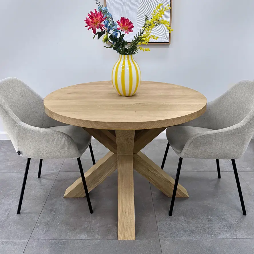 Eiken dubbele kruispoot 10x10 cm - 72 cm hoog - 90x90 cm - Rustiek licht geborsteld - Dubbele X tafelpoot - 12% KD Europees eikenhout Eiken dubbele kruispoot 10x10 cm - 72 cm hoog - 90x90 cm - Rustiek licht geborsteld - Dubbele X tafelpoot - 12% KD Europees eikenhout