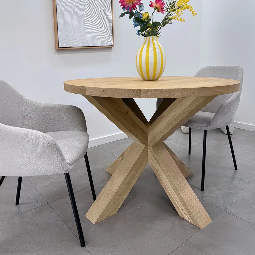 Eiken dubbele kruispoot 10x10 cm - 72 cm hoog - 90x90 cm - Rustiek licht geborsteld - Dubbele X tafelpoot - 12% KD Europees eikenhout Eiken dubbele kruispoot 10x10 cm - 72 cm hoog - 90x90 cm - Rustiek licht geborsteld - Dubbele X tafelpoot - 12% KD Europees eikenhout