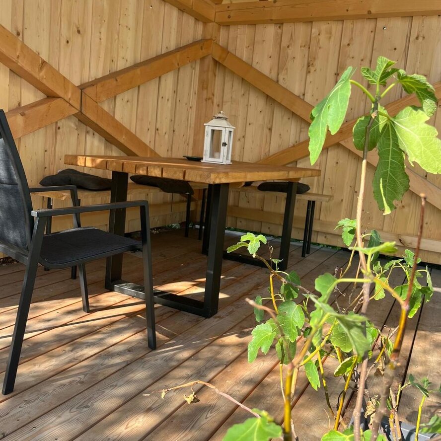 Zwarte stalen U-poten (set) - voor buiten - verzinkt & gecoat metaal - 4x10 cm - hoogte: 72 cm - breedte (montageplaat): 76 cm - U-tuintafel poot Zwarte stalen U-poten (set) - voor buiten - verzinkt & gecoat metaal - 4x10 cm - hoogte: 72 cm - breedte (montageplaat): 76 cm - U-tuintafel poot