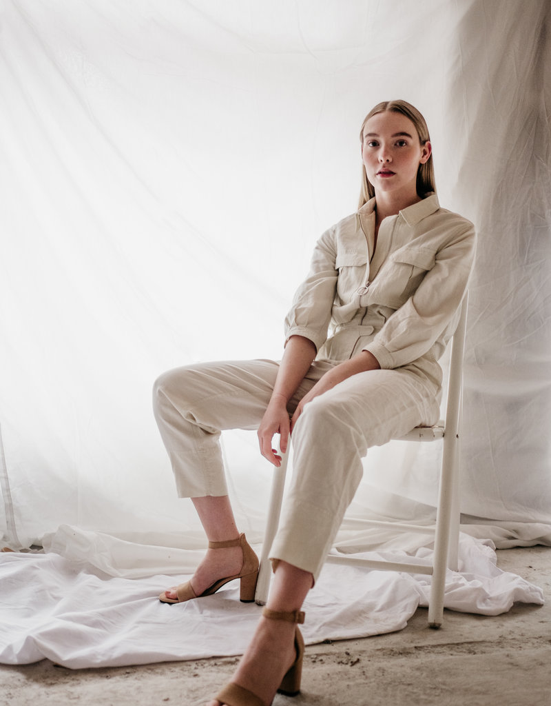 jumpsuit second female