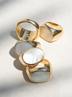 Adorn Signet Ring Mother of Pearl
