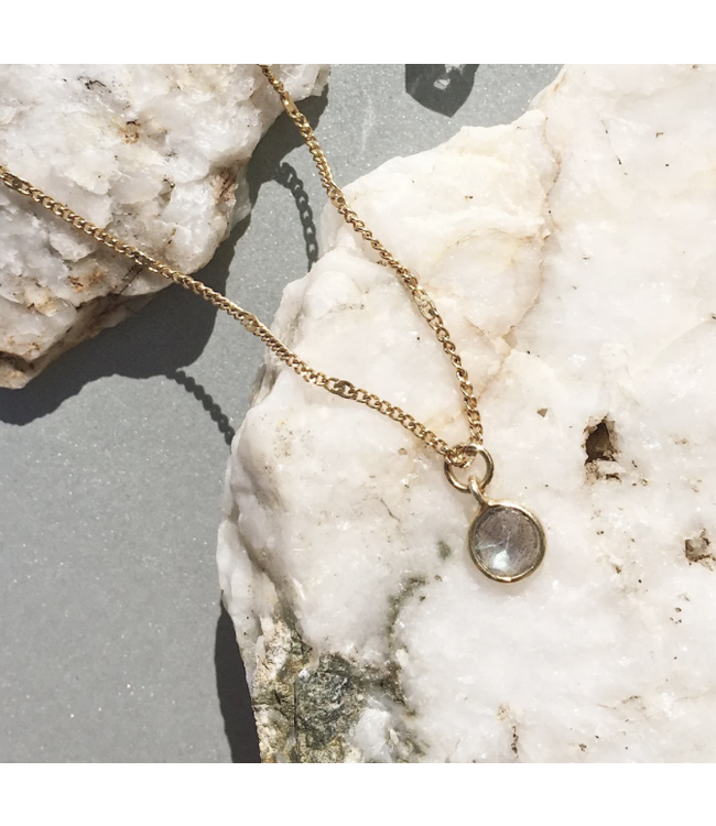 Essyello Dot Necklace (div. kleuren)