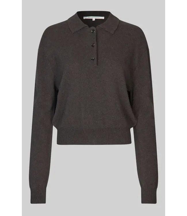 Second Female Vilena knit LS