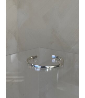 Adorn Flat Cuff Large High Polish Silver Adorn Flat Cuff Large High Polish Silver