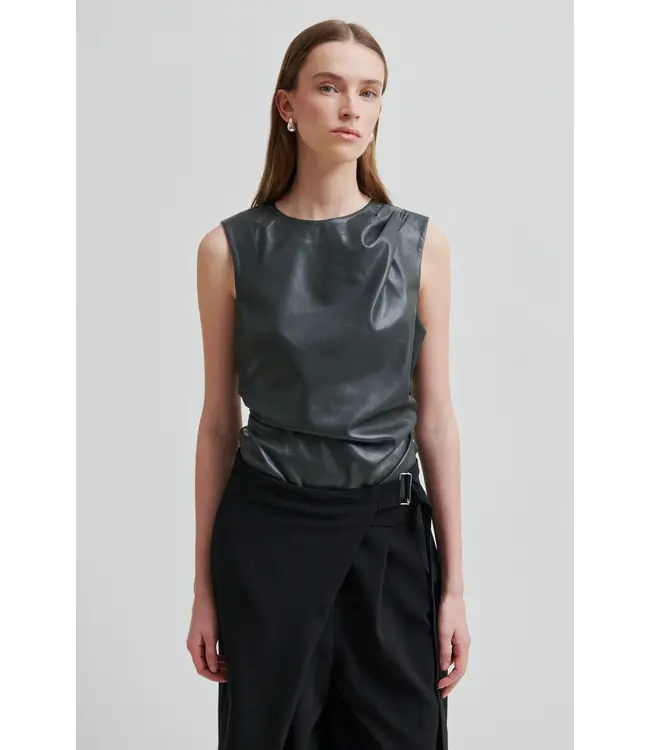 Second Female Seerie top