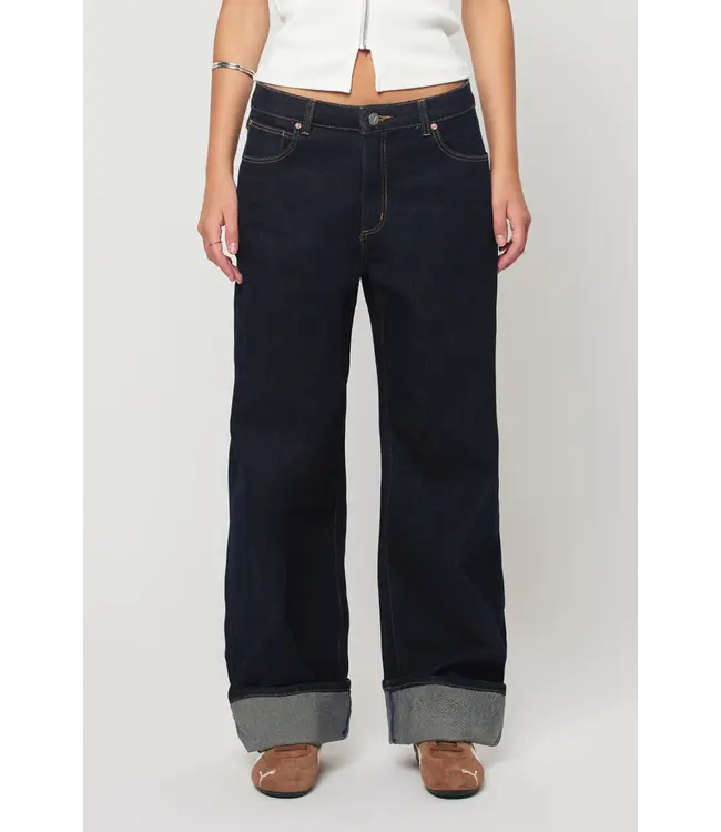 Abrand Mid barrel jean tara