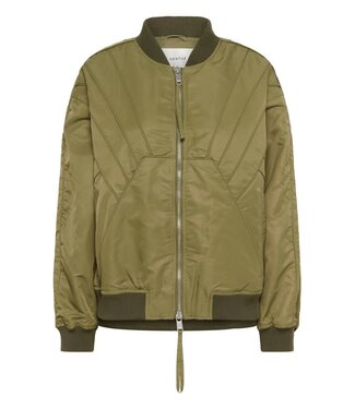 Gestuz aurora bomber