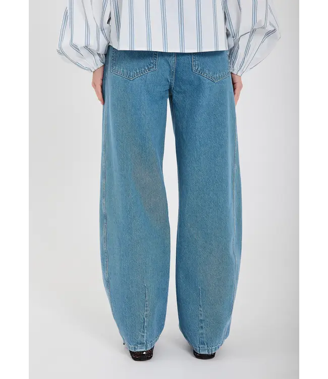 Norr Kenzie Barrel Jeans