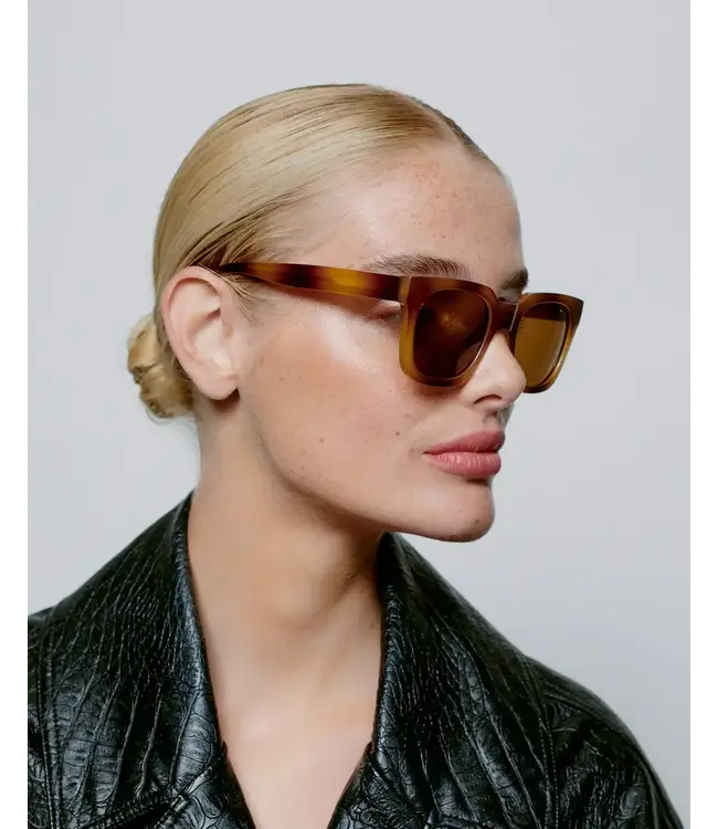 A.Kjaerbede Nancy - Demi Brown