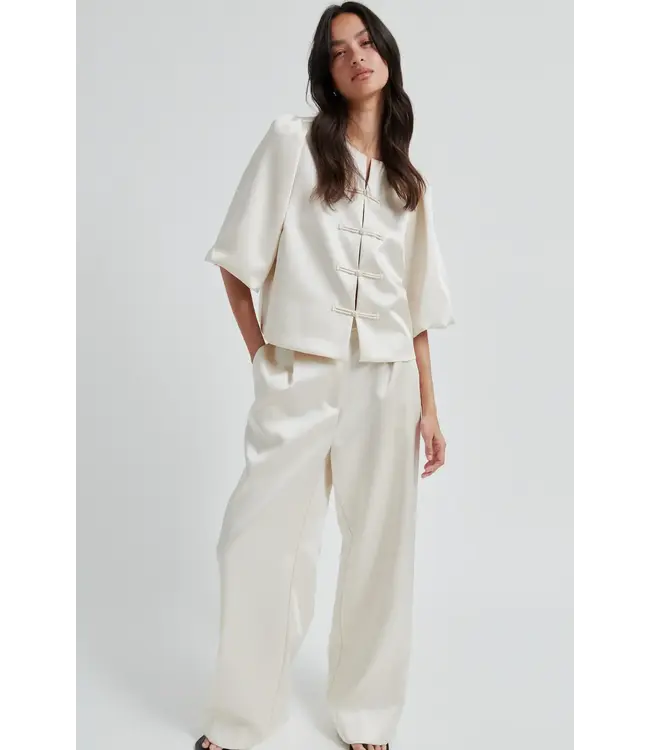 Second Female Perlla New Blouse