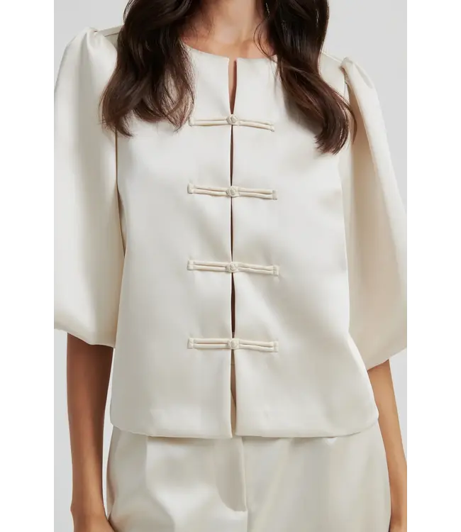 Second Female Perlla New Blouse