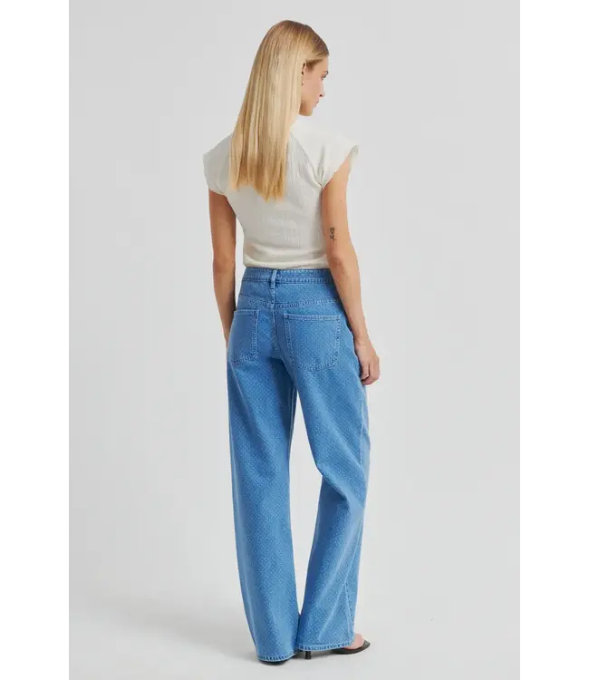 Second Female Paria Tee