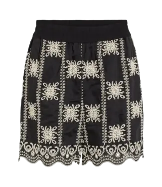 Rouge Edit Nala HW Shorts