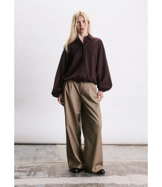 JIJI Trousers Mark