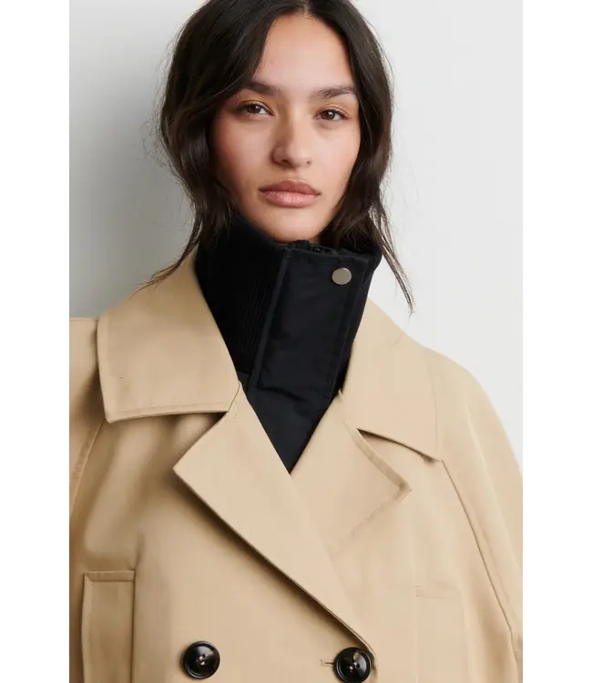 Second Female Aiva Jacket