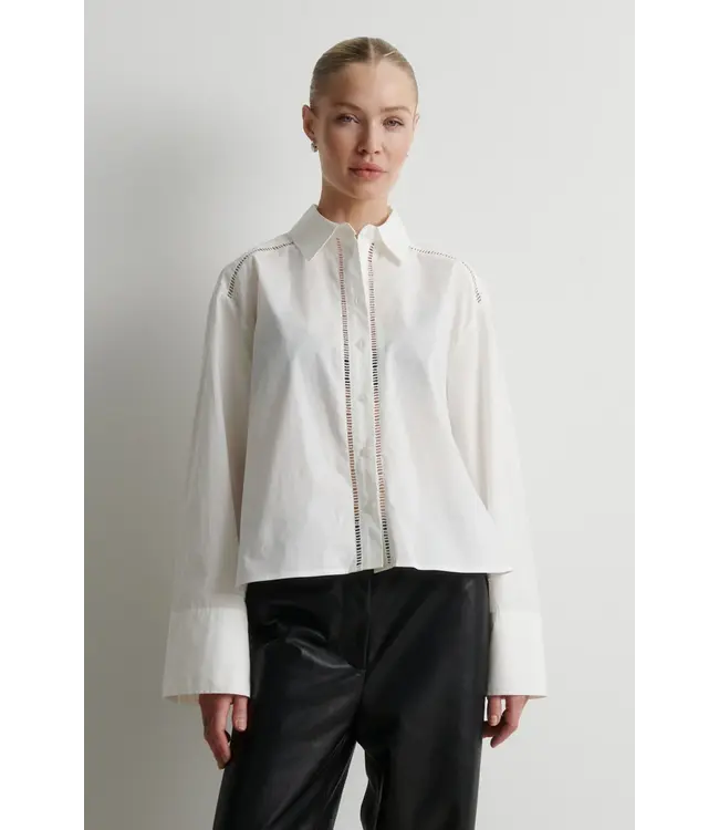 Second Female Jolien Shirt