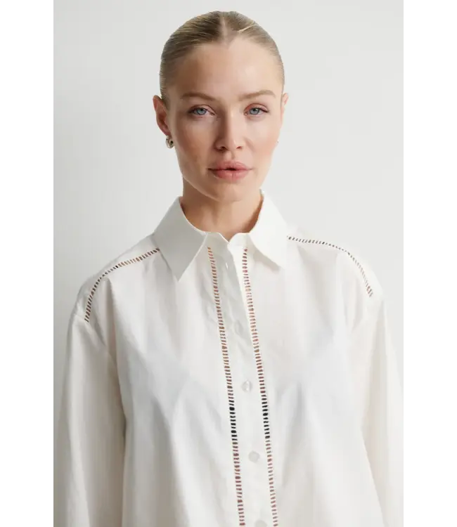 Second Female Jolien Shirt