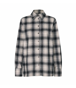 Second Female Wille Shirt