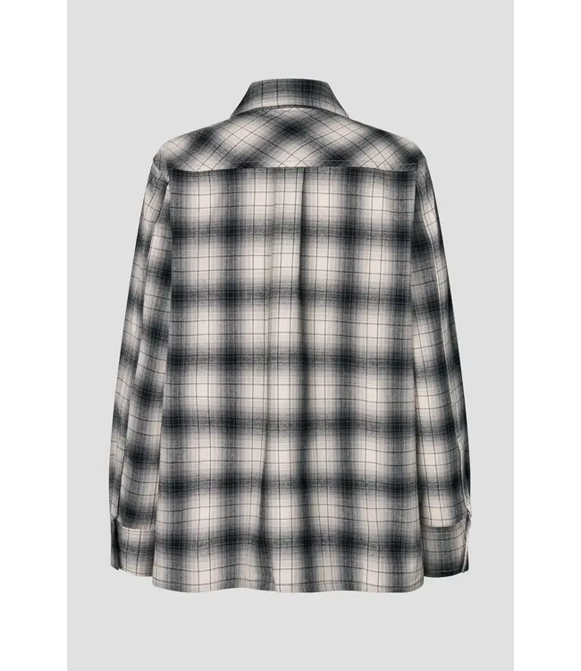 Second Female Wille Shirt
