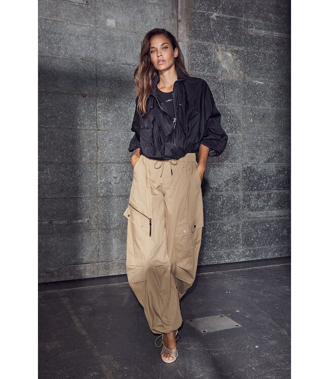 Haute L'Amitié Air zip tall pant
