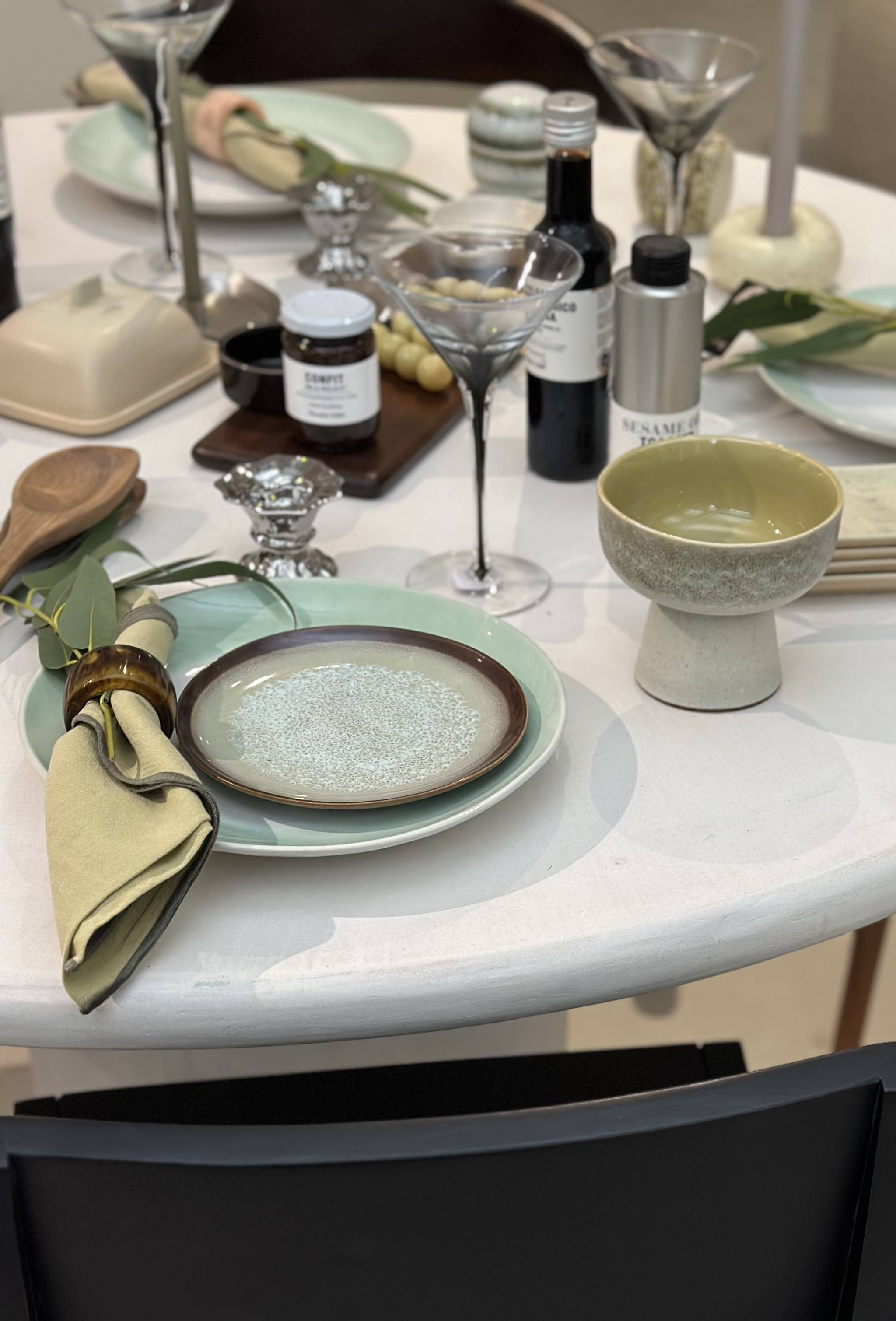 In the MOOD for tableware