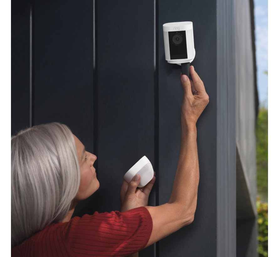 Ring Spotlight Cam Pro Battery Wit