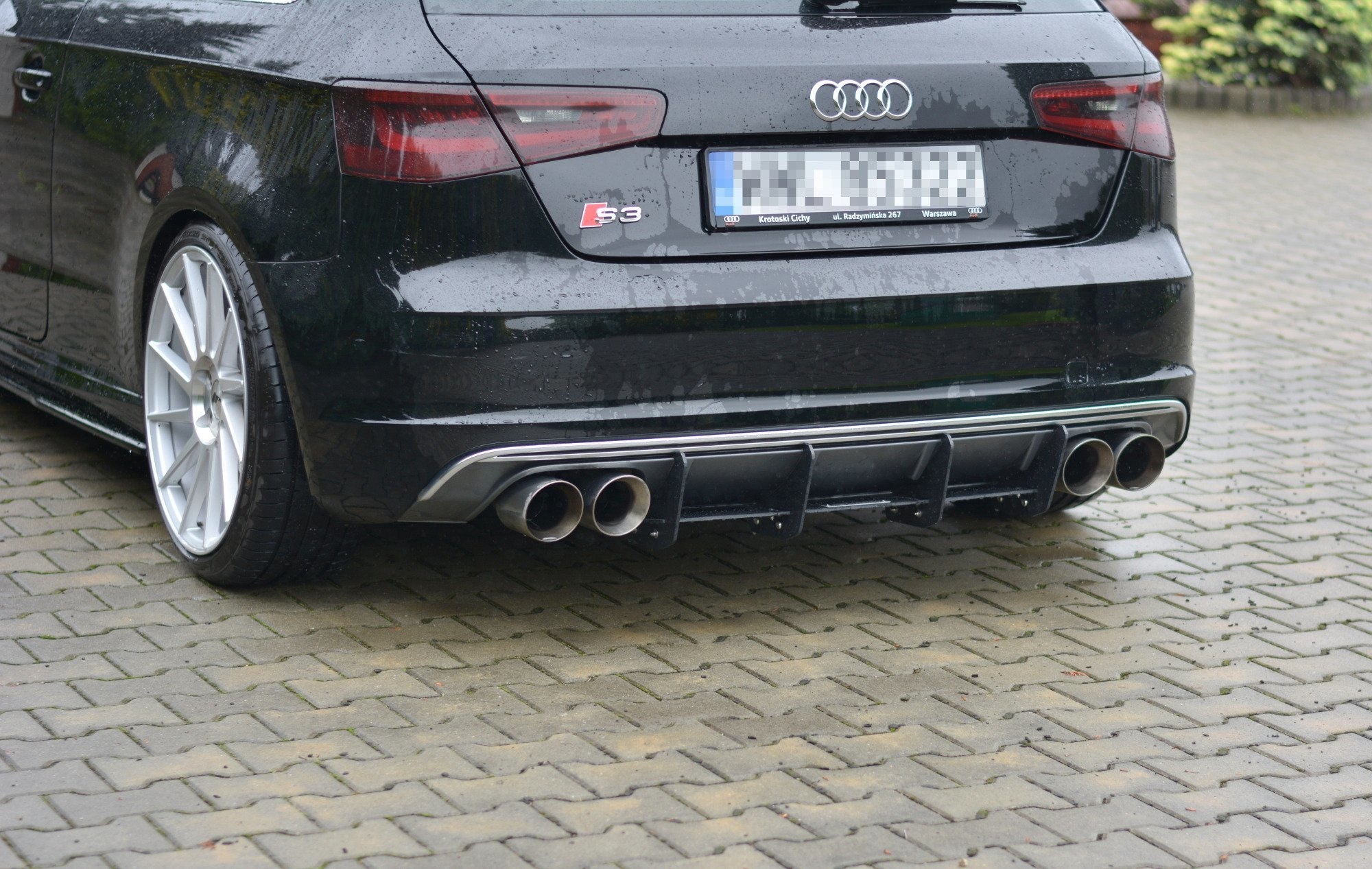 thumbnail interactive-video image 1 of Maxton Design Rear Diffuser – Audi RS3 8VA Sportback Prefacelift – ABS Black 1 of 3